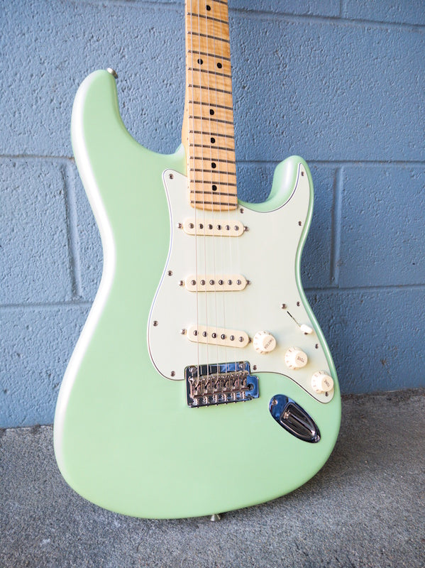 2018 Fender MIM Strat Special Edition – Moze Guitars