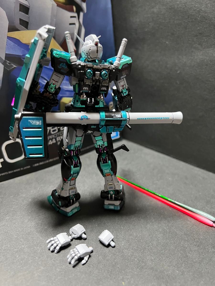 RG 1/144 RX-78-2ガンダムVer 2 0塗装完成品初音ミクカラー｜Yahoo