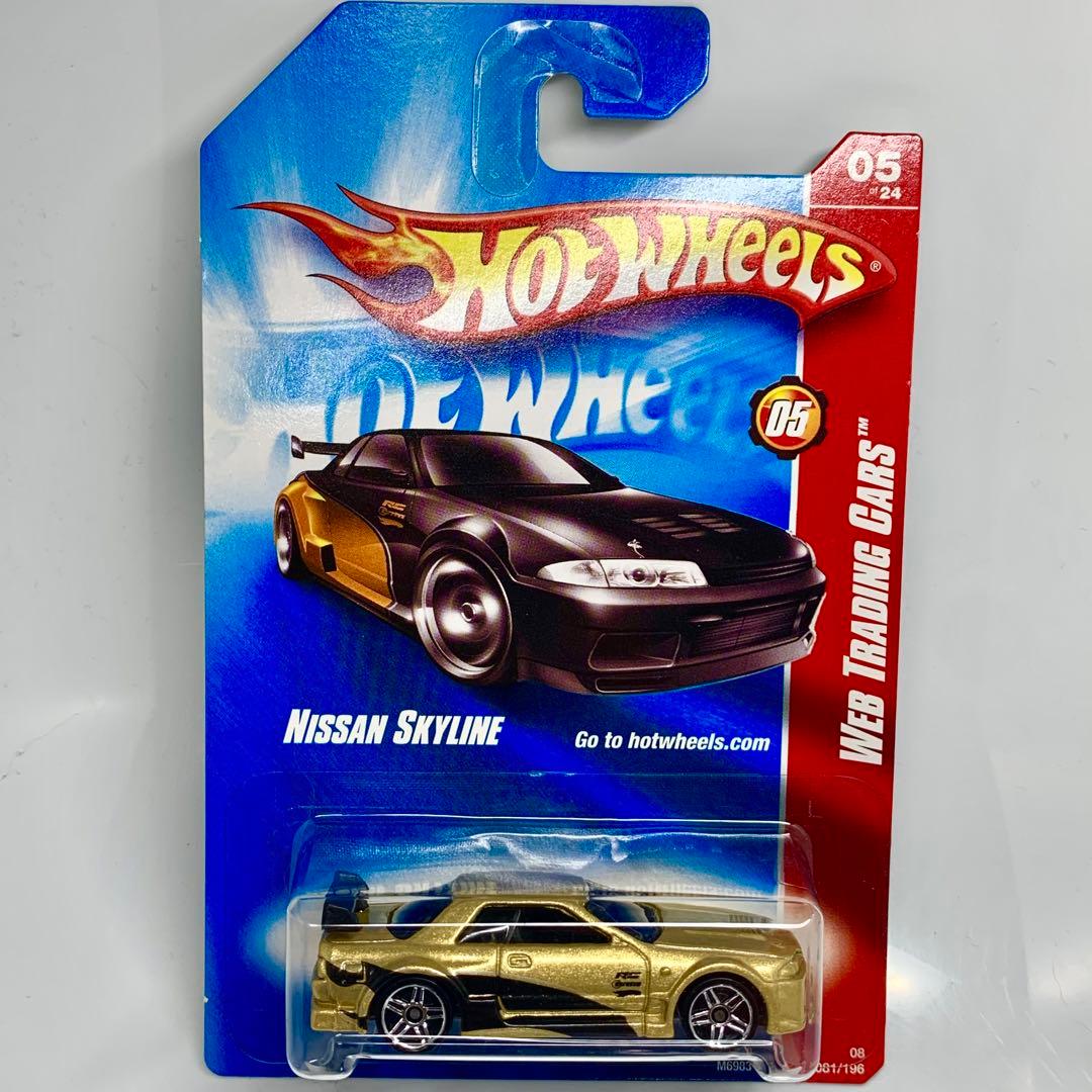 ホットウィール 日産 スカイライン GT-R BNR32 金/黒 NISSAN SKYLINE GT-R (BNR32)の三台同時贅沢レビュー！GT、2019年
